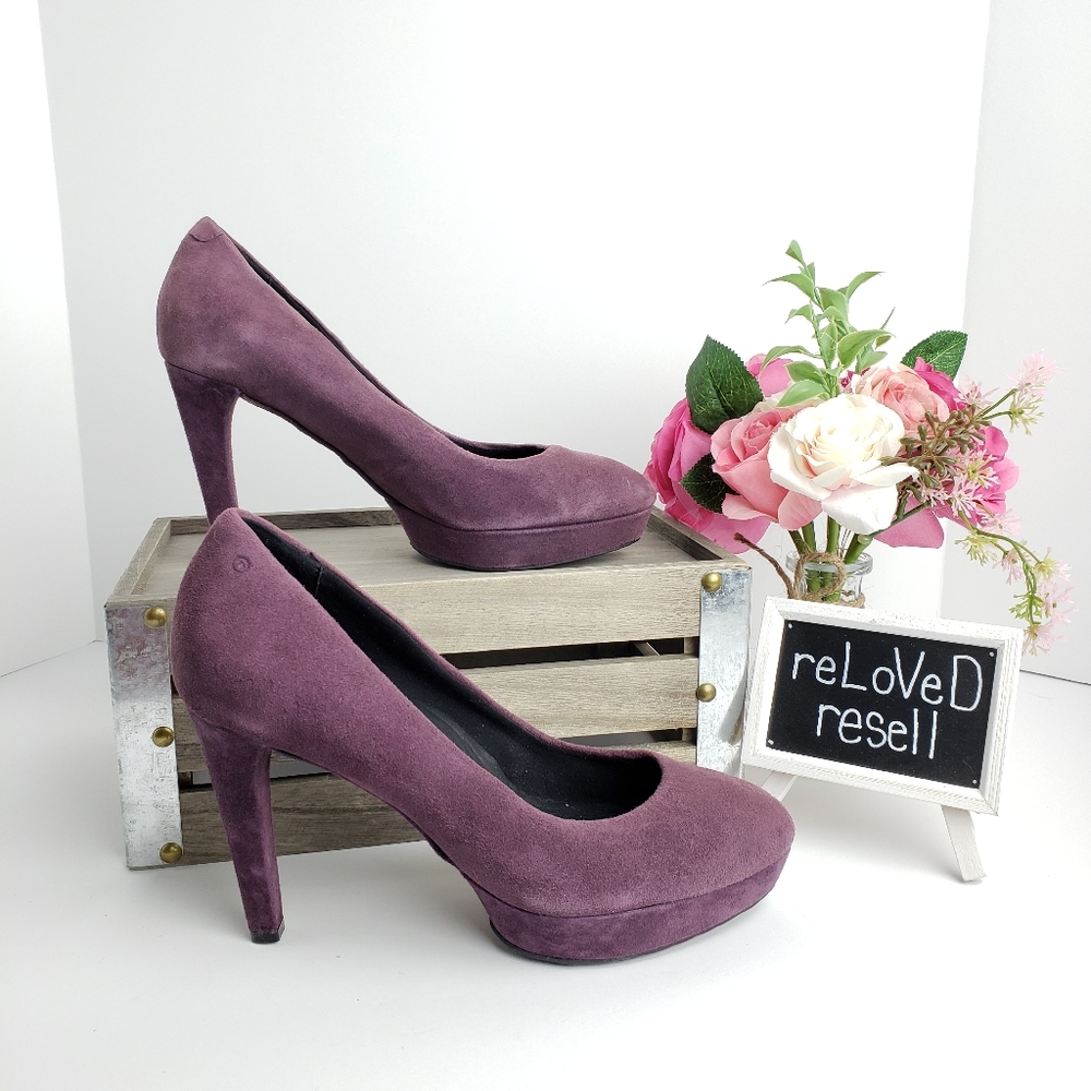 Rockport Faux Suede Heels
